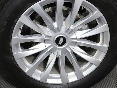 Used 2023 Cadillac Escalade Luxury image 8