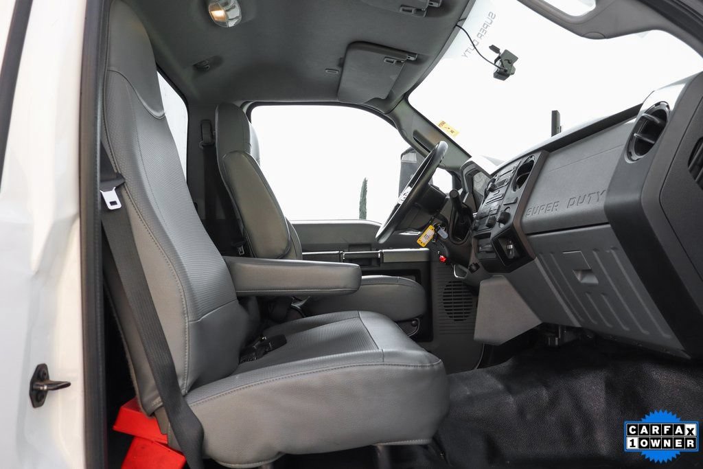 Used 2017 Ford F750 2WD Regular Cab Super Duty image 31