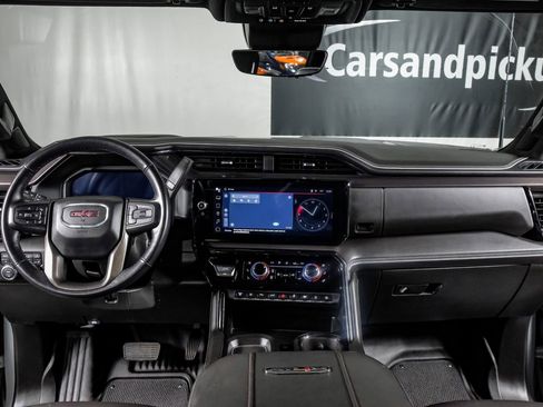 Used 2024 GMC Sierra 2500 AT4X image 14