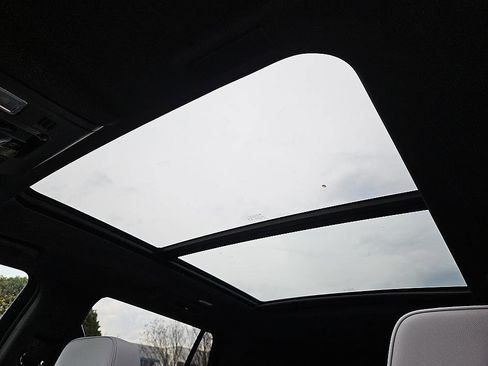 New 2026 Chevrolet Tahoe Premier AWD/4WD image 17