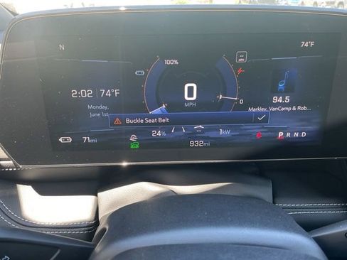 Used 2025 Chevrolet Blazer EV LT AWD/4WD image 12