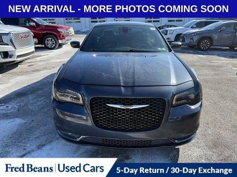 Used 2017 Chrysler 300 S image 2