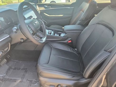 New 2026 Jeep Grand Cherokee L Limited AWD/4WD image 17