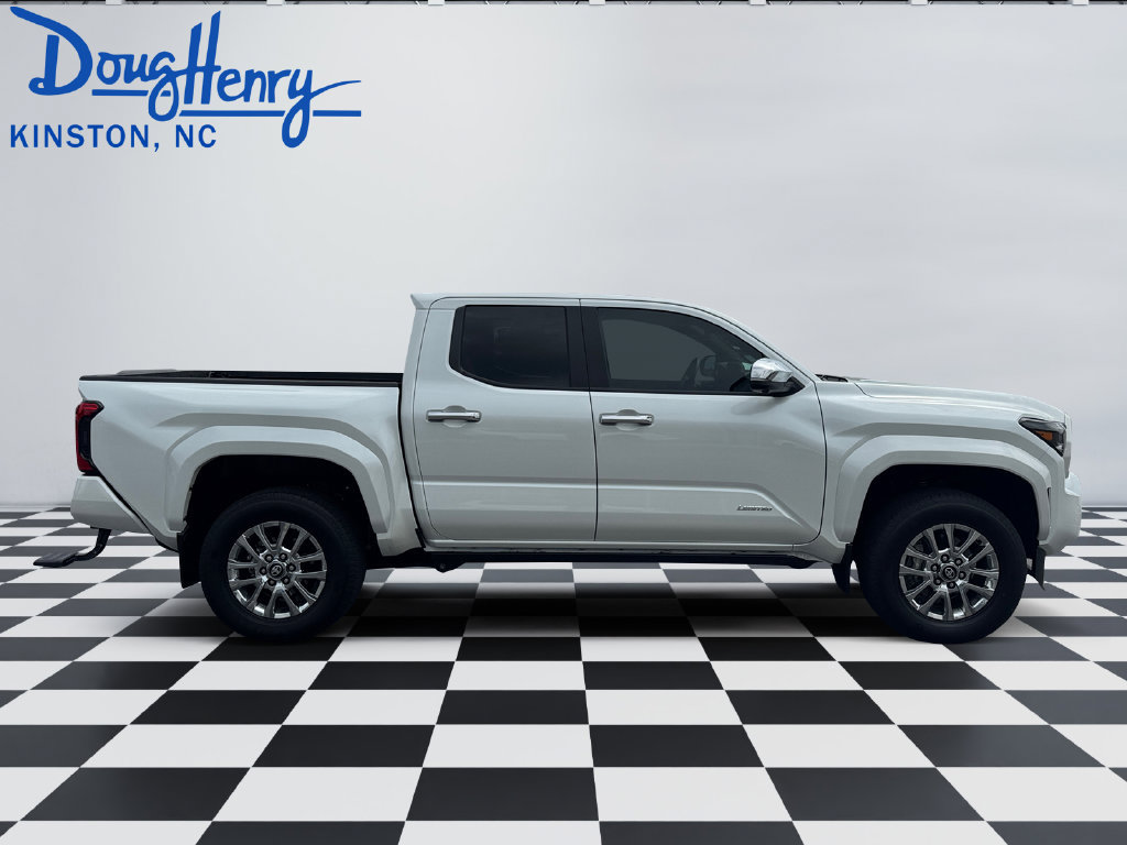Used 2025 Toyota Tacoma Limited AWD/4WD image 6