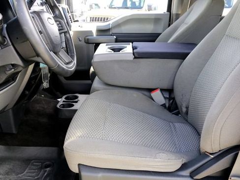 Used 2017 Ford F150 XLT w/ Equipment Group 301A Mid RWD image 10