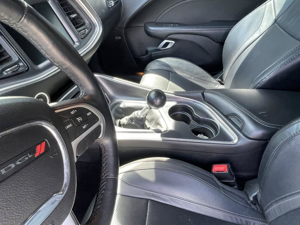Used 2015 Dodge Challenger R/T Plus RWD image 10