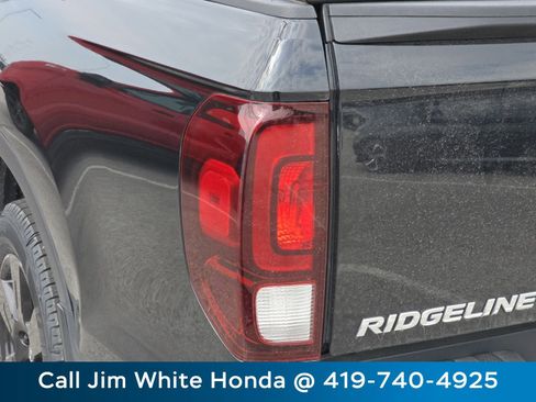 Used 2020 Honda Ridgeline Black Edition image 16