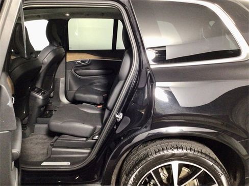 Used 2024 Volvo XC90 B6 Plus image 31