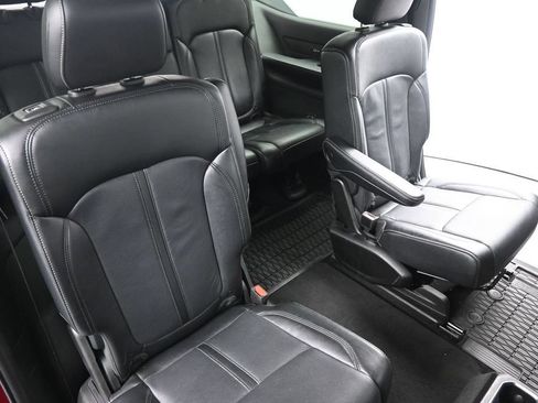 Used 2024 Jeep Wagoneer Series II AWD/4WD image 13