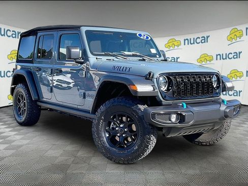 Used 2024 Jeep Wrangler Unlimited AWD/4WD image 1