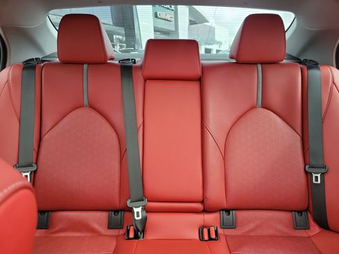 Used 2020 Toyota Camry XSE image 16