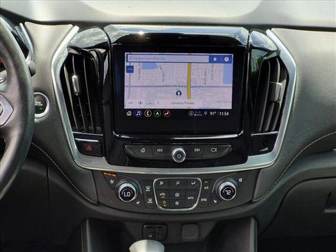 Used 2022 Chevrolet Traverse Premier FWD image 14