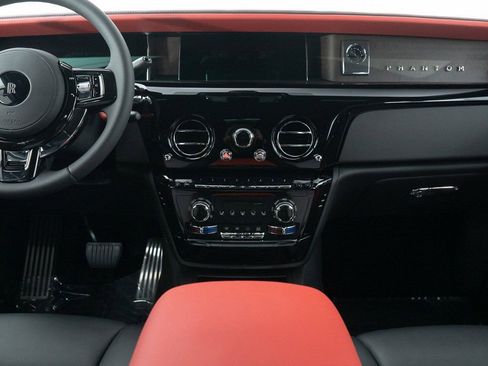 New 2026 Rolls-Royce Phantom Sedan image 36