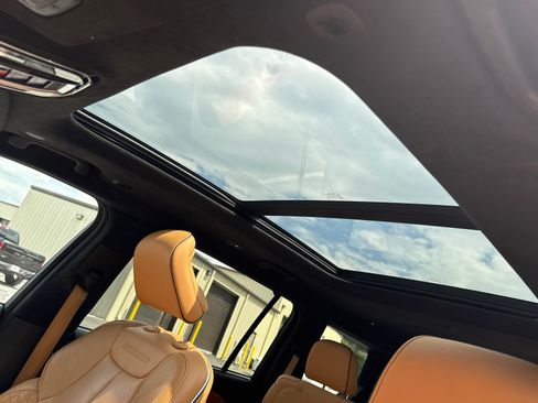 Certified 2025 Jeep Grand Cherokee L Summit AWD/4WD image 10