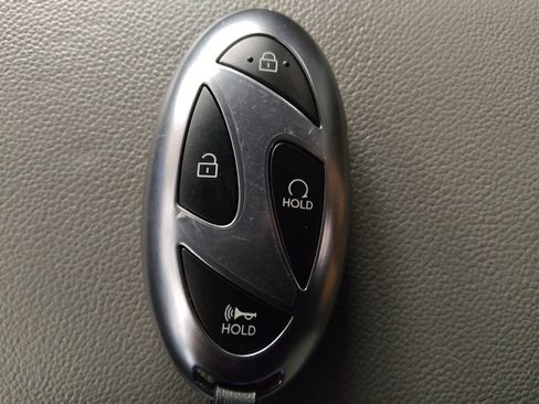 Used 2025 Hyundai Elantra Sport FWD image 32