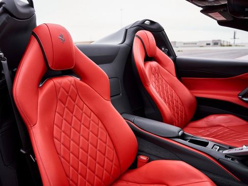 Used 2022 Ferrari 812 GTS image 47