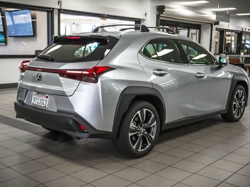 Certified 2025 Lexus UX 300h FWD w/ Accessory Package (Z2) image 6