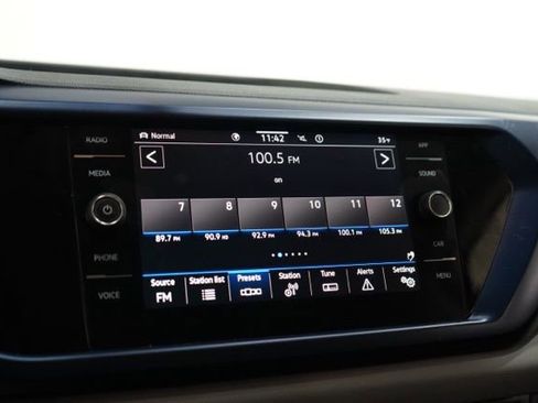 Used 2022 Volkswagen Taos SE image 26