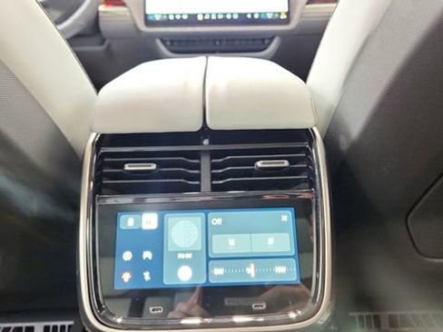 Used 2024 Rivian R1S Adventure image 56