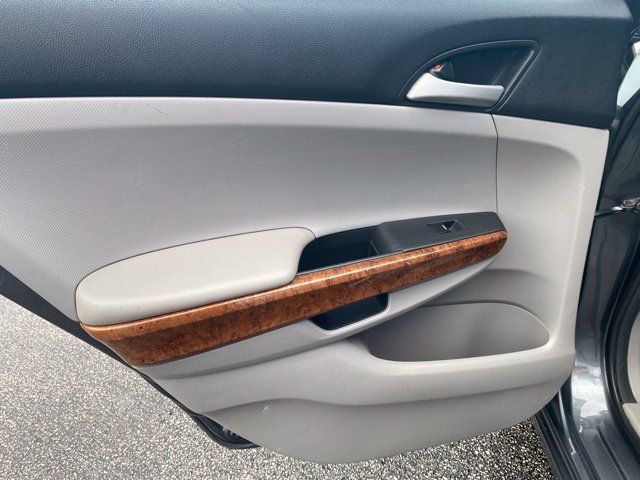 Used 2012 Honda Accord EX image 30