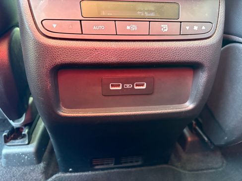 Certified 2023 Honda Pilot EX-L image 27