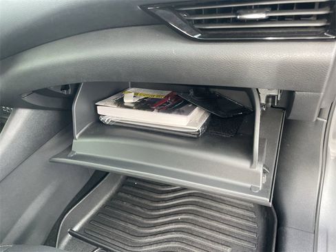 Used 2024 Nissan Sentra SV image 33