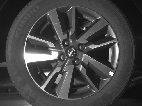 Used 2025 Nissan Versa SV image 15