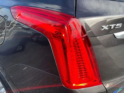 Used 2018 Cadillac XT5 Premium Luxury image 31