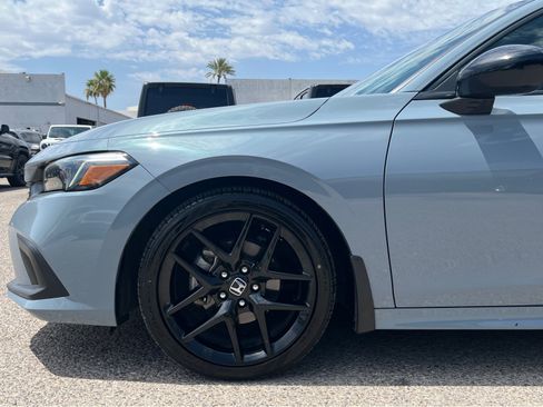Used 2023 Honda Civic Sport image 11