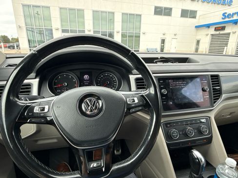 Used 2019 Volkswagen Atlas SE w/ Towing Package AWD/4WD image 8