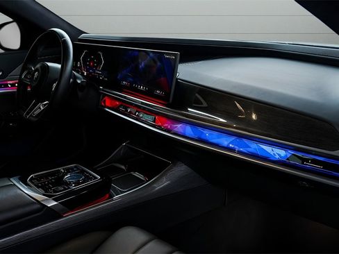 Used 2024 BMW i7 eDrive50 w/ M Sport Package image 80