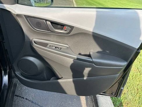 Used 2020 Hyundai Kona SE FWD image 44