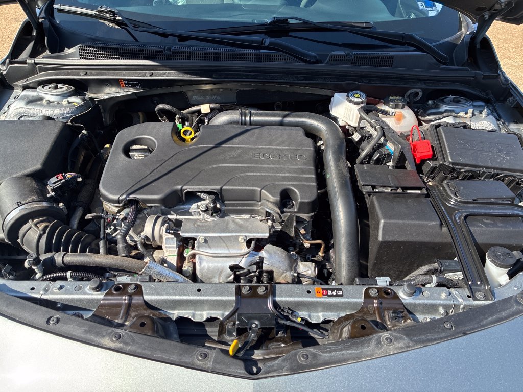Used 2025 Chevrolet Malibu LT FWD image 19