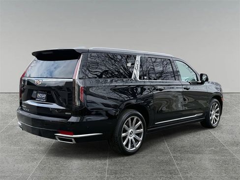 Used 2022 Cadillac Escalade ESV Premium Luxury Platinum image 10