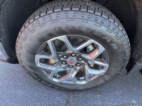 New 2026 GMC Sierra 1500 SLT w/ SLT Premium Plus Package image 14