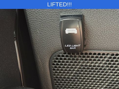 Used 2016 Jeep Wrangler Sport AWD/4WD image 17