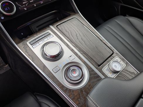 Used 2024 Genesis GV80 2.5T image 25