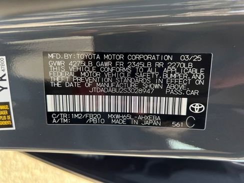 Used 2025 Toyota Prius LE image 18