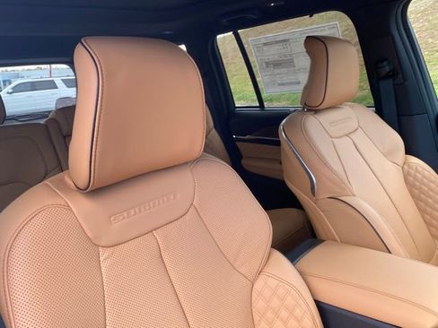 New 2025 Jeep Grand Cherokee Summit w/ Adv Protech Group IV AWD/4WD image 32