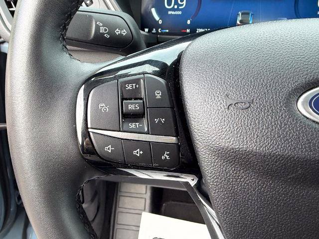 Certified 2025 Ford Escape Platinum AWD/4WD image 34