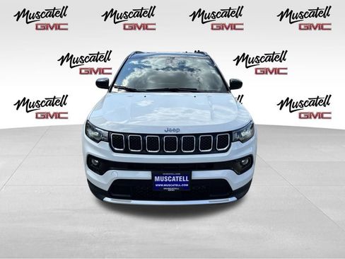 Used 2024 Jeep Compass Limited image 2