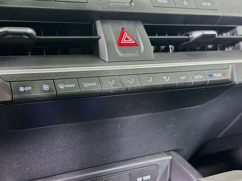 Used 2025 Kia K4 LXS image 23