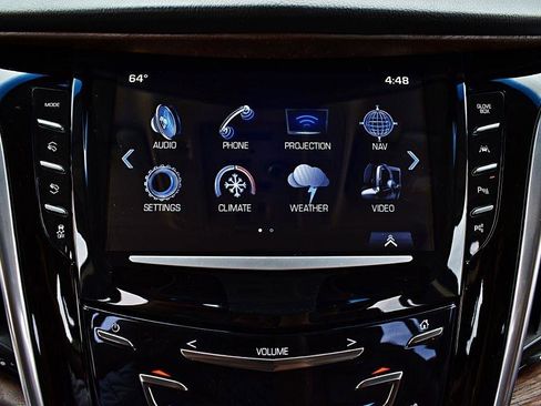 Used 2020 Cadillac Escalade Luxury RWD image 31