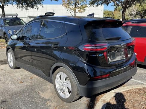 Used 2023 Chevrolet Bolt LT image 2
