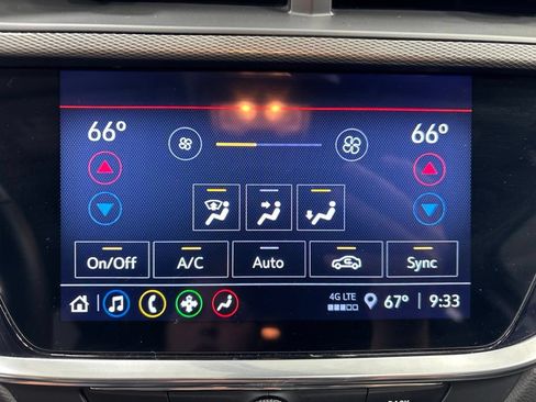 Used 2023 Buick Encore GX Select w/ Safety Package II FWD image 18