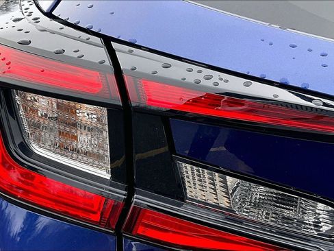 Used 2024 Subaru Crosstrek 2.0i Premium image 33