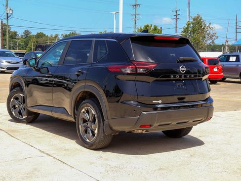 Certified 2026 Nissan Rogue SV w/ Cold Weather Package FWD image 2