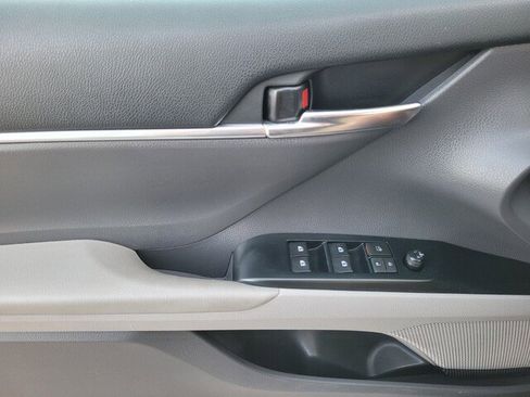 Certified 2020 Toyota Camry LE image 19
