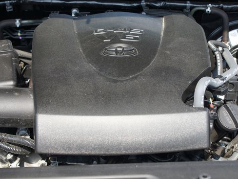 Used 2023 Toyota Tacoma TRD Sport AWD/4WD image 26
