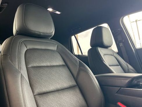 Used 2025 Chevrolet Equinox LT w/ Convenience Package II FWD image 21